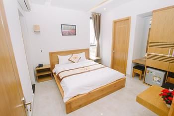 Tan Hoang Long Hotel Da Nang Exterior photo